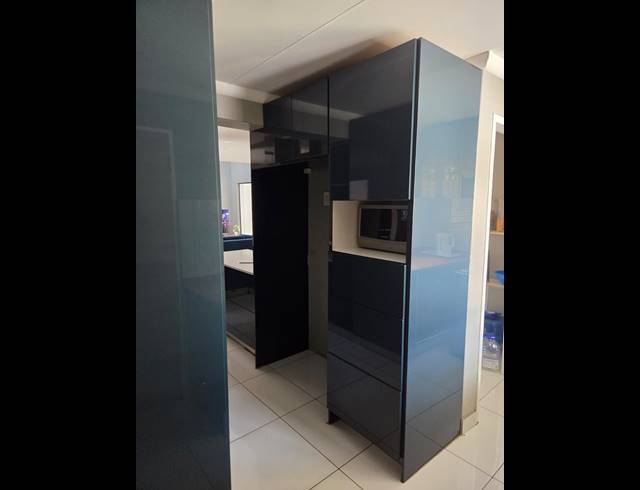 4 BEDROOM FREEHOLD FOR SALE IN WATERVAL EAST